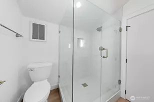 11738 Phinney Ave N, Seattle, WA 98133 - Photo 27