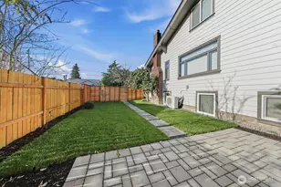 11738 Phinney Ave N, Seattle, WA 98133 - Photo 39