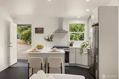 1574 NE Park View Drive #1, Bainbridge Island, WA 98110 - Photo 11