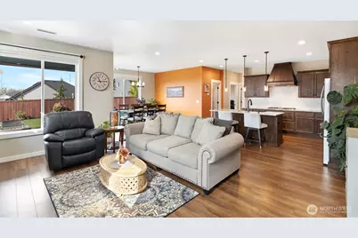 676 E White Oak Avenue, La Center, WA 98629 - Photo 9