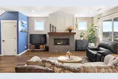 676 E White Oak Avenue, La Center, WA 98629 - Photo 7