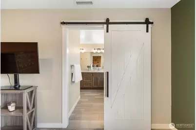 676 E White Oak Avenue, La Center, WA 98629 - Photo 23