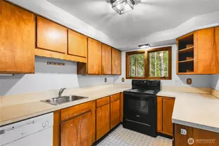 17118 Riverview Way E, Enumclaw, WA 98022 - Photo 13