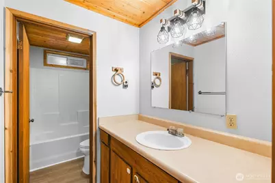 17118 Riverview Way E, Enumclaw, WA 98022 - Photo 35