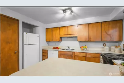 17118 Riverview Way E, Enumclaw, WA 98022 - Photo 11