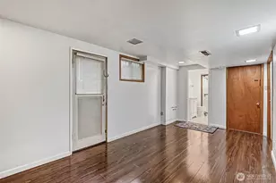 7028 39th Ave NE, Seattle, WA 98115 - Photo 17