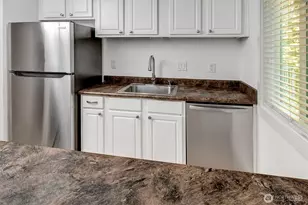 15244 SE 43rd St, Bellevue, WA 98006 - Photo 11