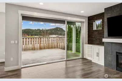 111 Love Drive, Enumclaw, WA 98022 - Photo 11