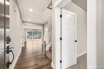 111 Love Drive, Enumclaw, WA 98022 - Photo 3