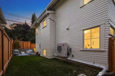 4402 Letitia Avenue S, Seattle, WA 98118 - Photo 29