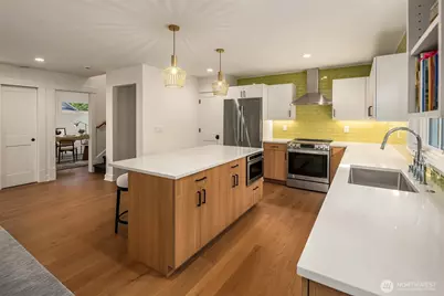 4402 Letitia Avenue S, Seattle, WA 98118 - Photo 11