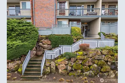 732 11th Avenue E #304, Seattle, WA 98102 - Photo 3