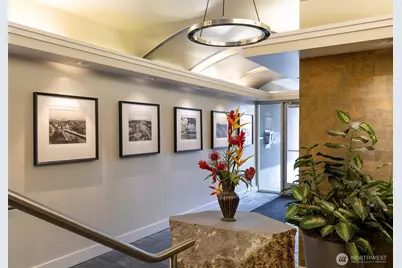 732 11th Avenue E #304, Seattle, WA 98102 - Photo 5