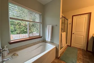 680 NE Nantucket St, Bremerton, WA 98310 - Photo 9