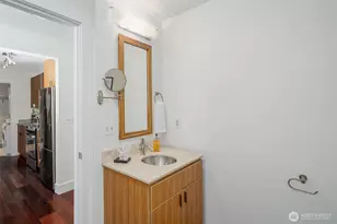 711 E Denny Way, Seattle, WA 98122 - Photo 17