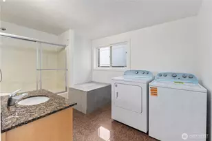 936 N 93rd St, Seattle, WA 98103 - Photo 37