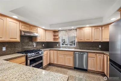 936 N 93rd Street, Seattle, WA 98103 - Photo 9