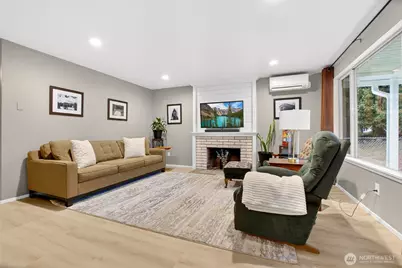 15575 14th Avenue NE, Shoreline, WA 98155 - Photo 3