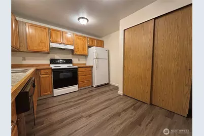 221 Willow Street, Bremerton, WA 98310 - Photo 3