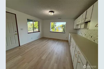 3257 Halverson Avenue, Bremerton, WA 98310 - Photo 15