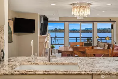 6363 Lake Washington Boulevard NE #203, Kirkland, WA 98033 - Photo 11