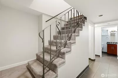 3017 W Government Way, Seattle, WA 98199 - Photo 19