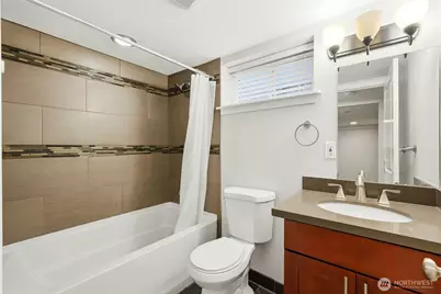 3017 W Government Way, Seattle, WA 98199 - Photo 21