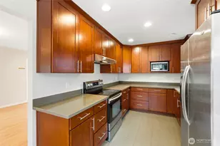 3017 W Government Way, Seattle, WA 98199 - Photo 13