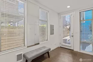 1713 NW 60th St, Seattle, WA 98107 - Photo 3