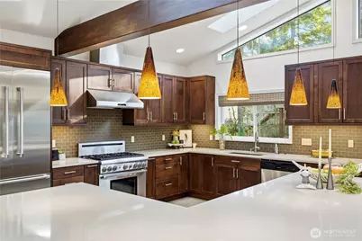 8713 NE 144th Street, Kirkland, WA 98034 - Photo 9