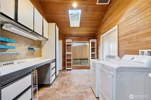 8713 NE 144th St, Kirkland, WA 98034 - Photo 29