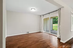 4415 145th Ave NE, Bellevue, WA 98007 - Photo 7