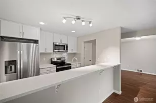 4415 145th Ave NE, Bellevue, WA 98007 - Photo 5