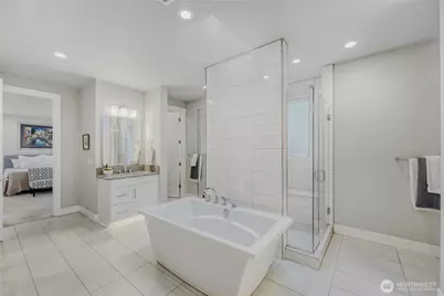 21811 SE 5th Place, Sammamish, WA 98074 - Photo 23