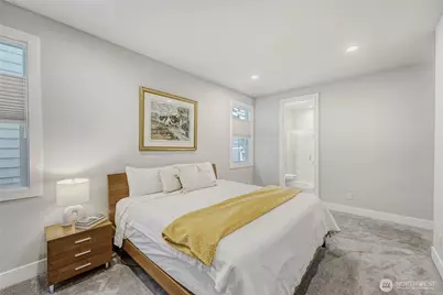 21811 SE 5th Place, Sammamish, WA 98074 - Photo 29