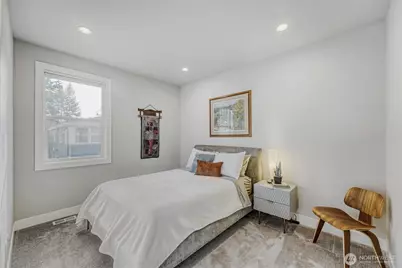 21811 SE 5th Place, Sammamish, WA 98074 - Photo 31