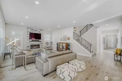 21811 SE 5th Place, Sammamish, WA 98074 - Photo 9