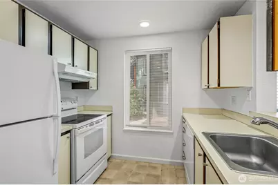 14424 NE 30th Place #29A, Bellevue, WA 98007 - Photo 5