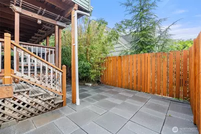 1600 27th Avenue, Seattle, WA 98122 - Photo 17