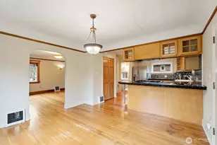 1600 27th Ave, Seattle, WA 98122 - Photo 9