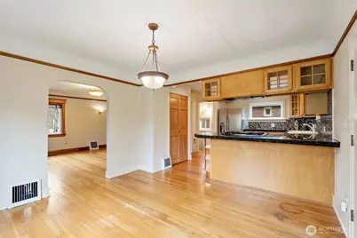 1600 27th Avenue, Seattle, WA 98122 - Photo 5