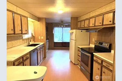 12200 Stone Avenue N #74, Seattle, WA 98133 - Photo 3