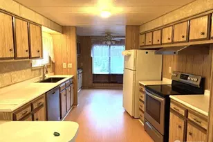 12200 Stone Ave N, Seattle, WA 98133 - Photo 3