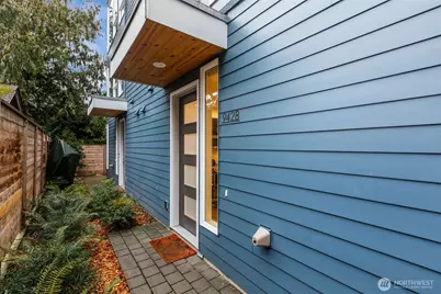 942 N 89th Street #B, Seattle, WA 98103 - Photo 3