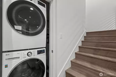 942 N 89th Street #B, Seattle, WA 98103 - Photo 9