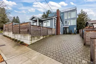 942 N 89th St, Seattle, WA 98103 - Photo 1