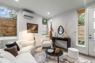 942 N 89th St, Seattle, WA 98103 - Photo 5