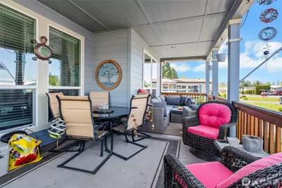 936 Mountain Villa Drive, Enumclaw, WA 98022 - Photo 3