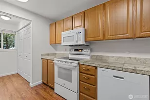 10014 NE 127th Pl, Kirkland, WA 98034 - Photo 11