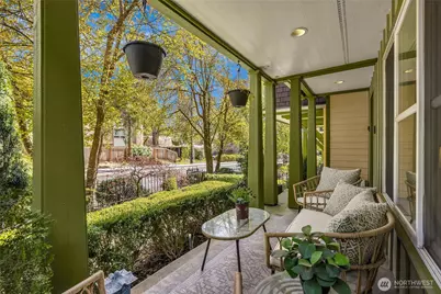 737 Madison Avenue N #30, Bainbridge Island, WA 98110 - Photo 5